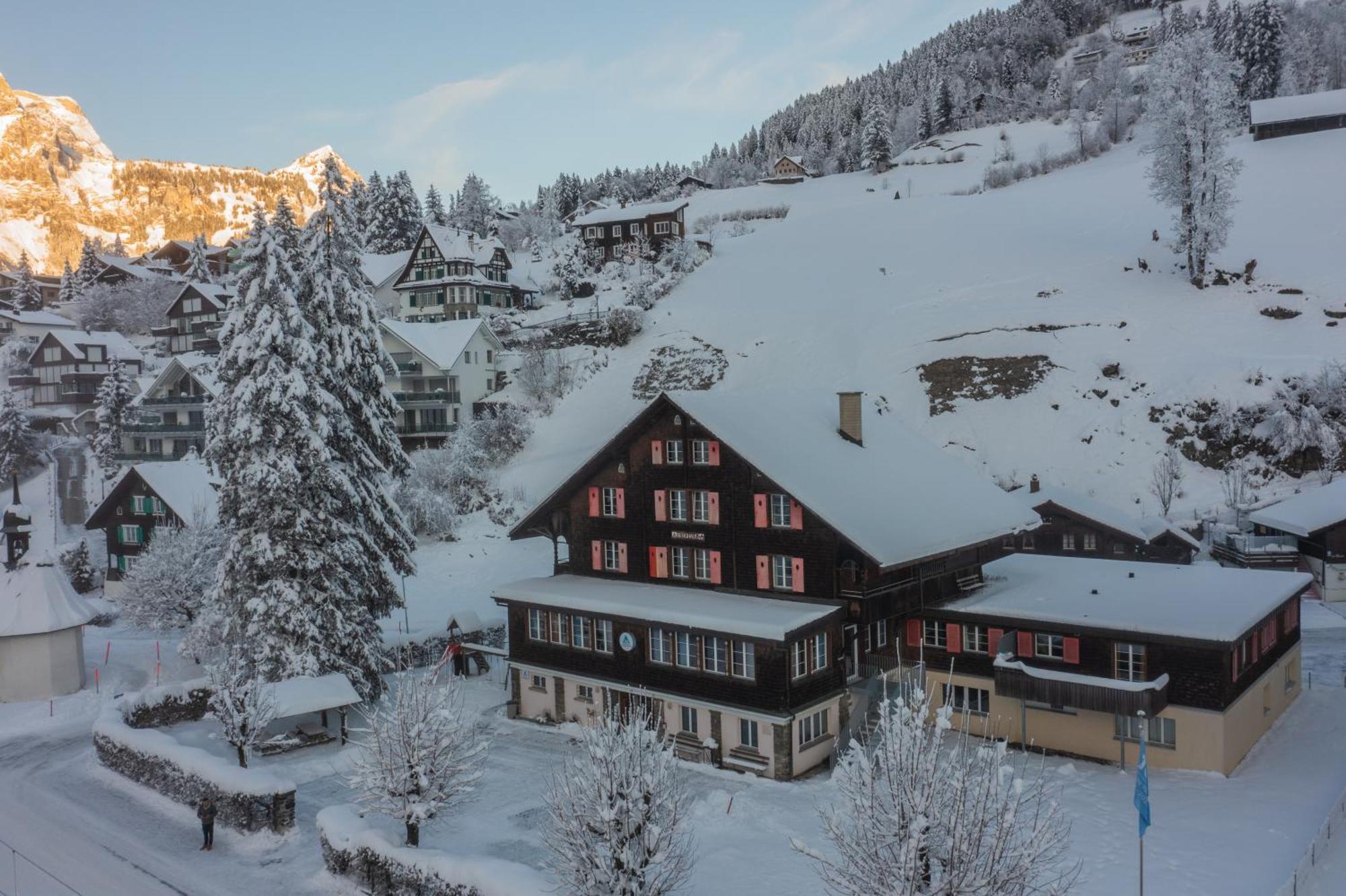 Engelberg Youth Hostel Kültér fotó